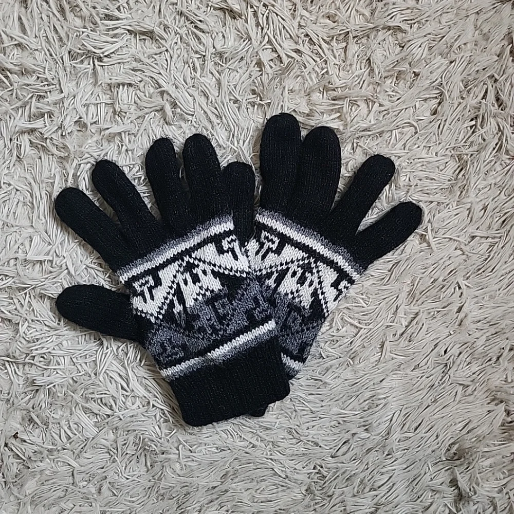 Black Winter Gloves Indie Tribal Boho Pattern